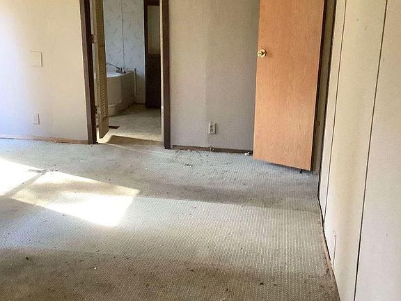 4th image of 182 Briarcliff Cir