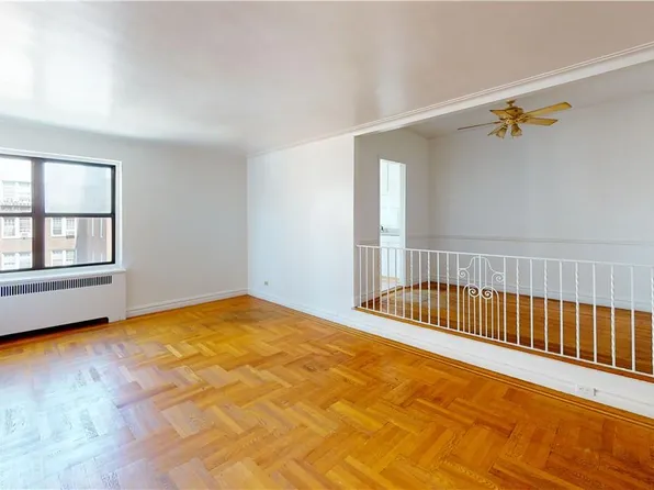 30 Clinton Place #5C, New Rochelle, NY 10801