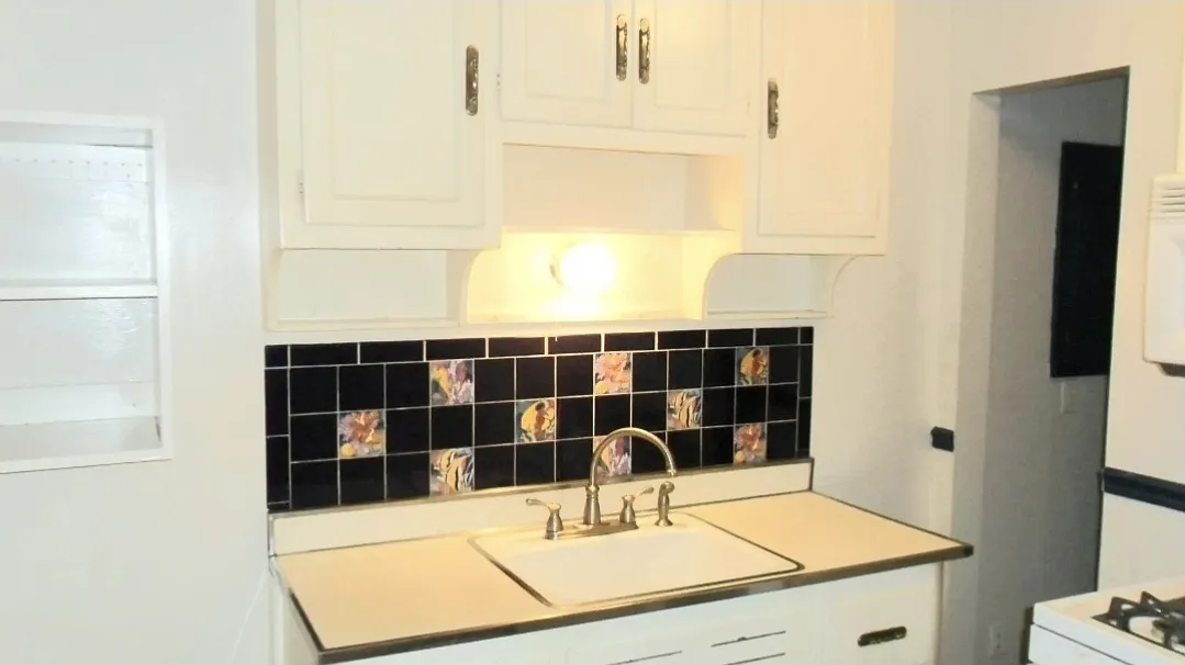 1 bed, 970 sqft, $990 — Photo 3