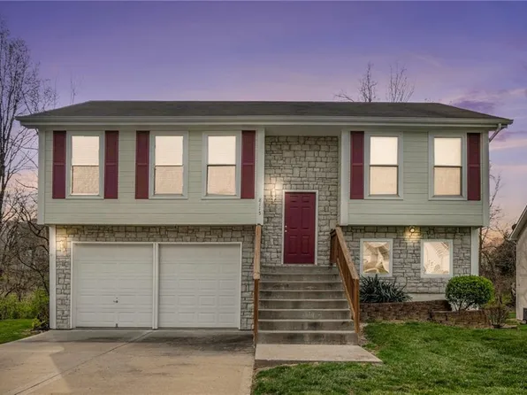 8115 NW 77th Ct, Kansas City, MO 64152