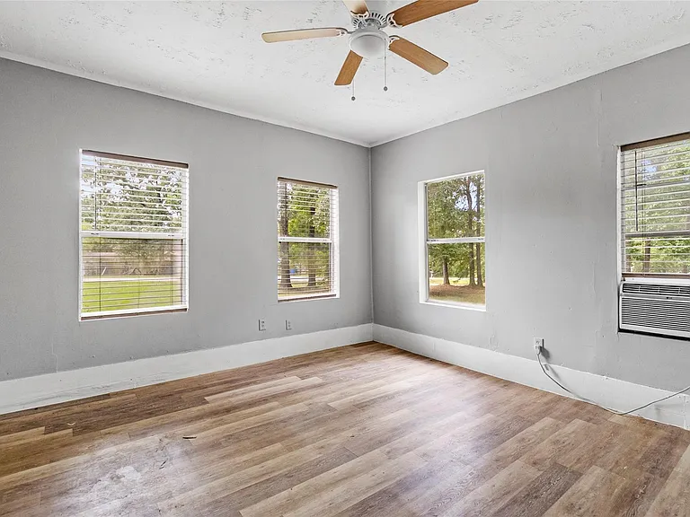 8 Jackson Rd — Photo 12
