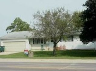 421 W Main St, Fredericksburg, IA 50630