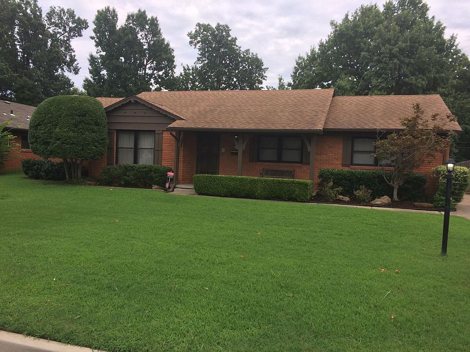 Front of the house that faces North. 