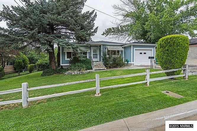 940 Mallard Pl photo 1