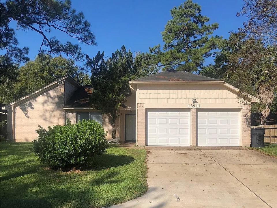 12511 Riverbend St
