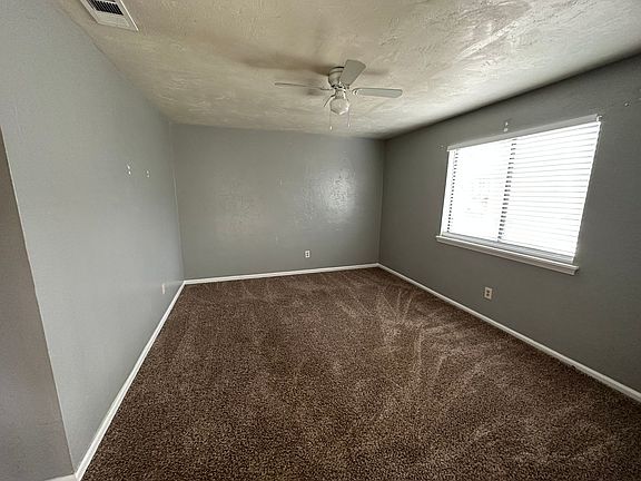 4th image of 1414 Willow Bend Way APT B