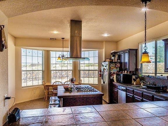 2nd image of 804 Kaufman Ln