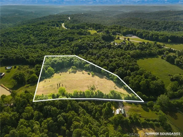  N Belcher Road, Taswell, IN 47175