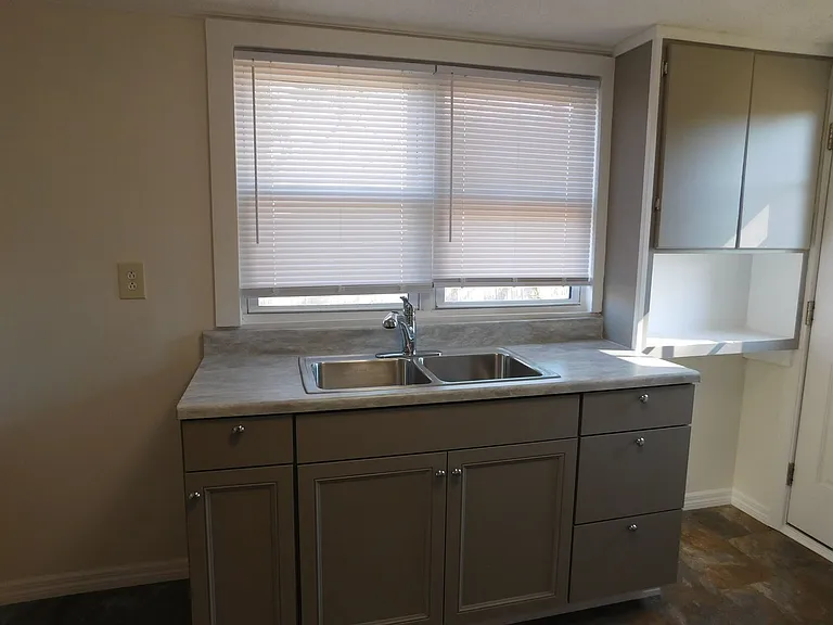 423 Bouy St — Photo 11