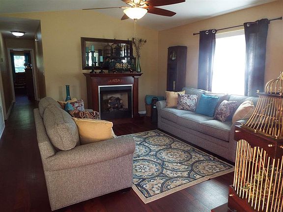 5th image of 2042 Silverado Ct