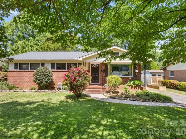 1527 Woodhill Ln, Charlotte, NC 28205