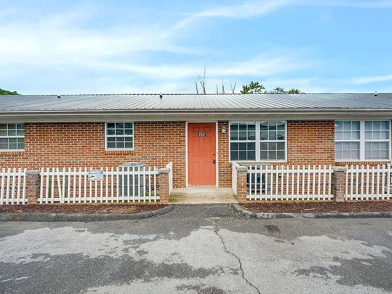 749 Nickelsville Hwy — Photo 21