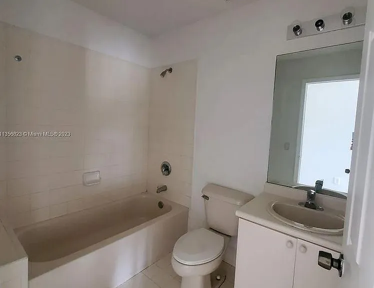 2742 SE 16th Ave #165 — Photo 15