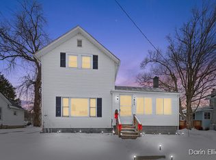626 N Jackson St, Ionia, MI