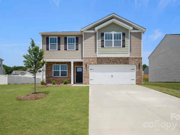 58 Ashelyn Park Dr, Fletcher, NC 28732
