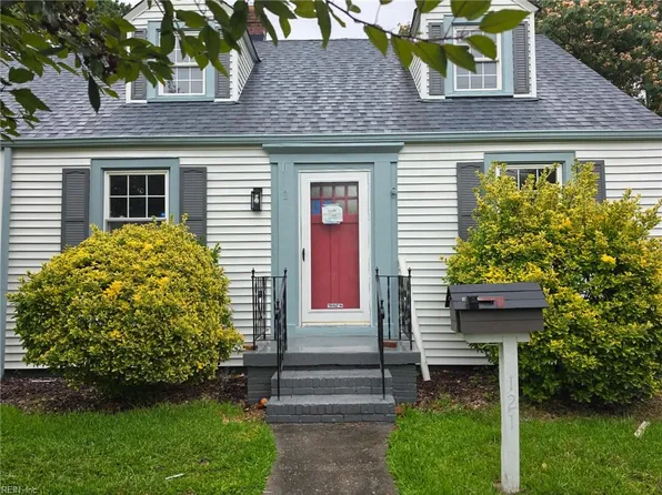 121 Sandpiper Dr, Portsmouth, VA 23704