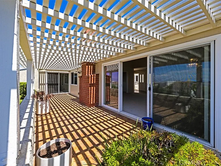 22821 Mariano Dr — Photo 49