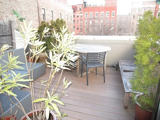 Rented by Mirador Real Estate | media 2