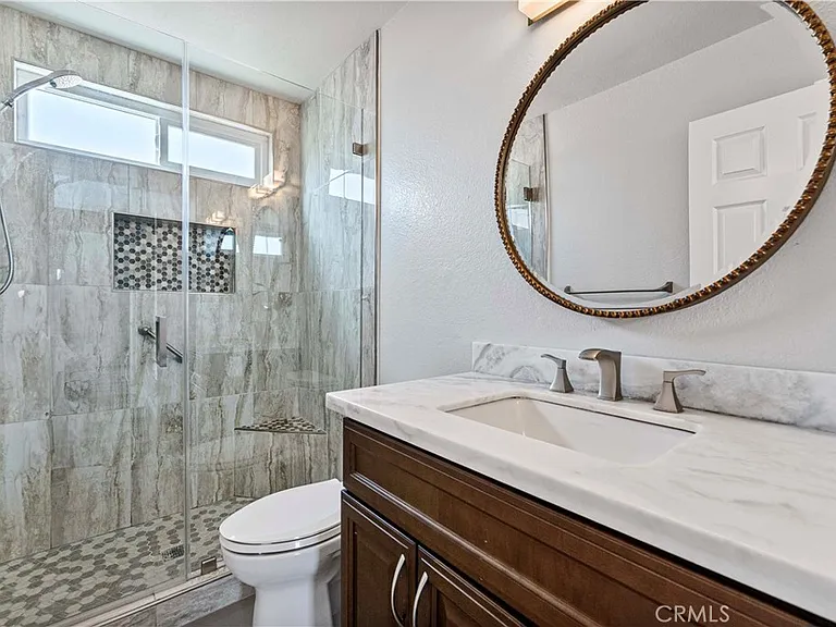 12 Dominguez St — Photo 26