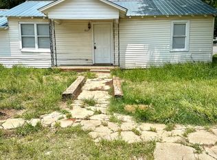 912 W Vinita Ave, Sulphur, OK 73086