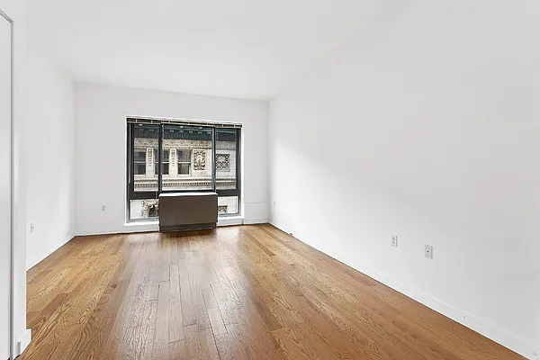 Rented by REAL New York | media 35