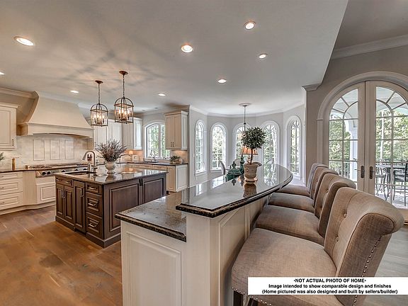 3rd image of 5445 Charter Ct