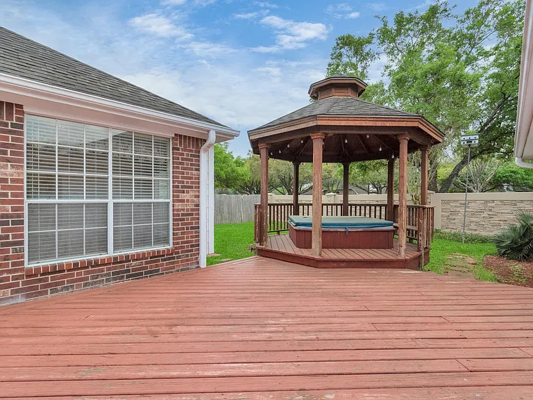 1915 Crescent Oak Dr — Photo 5