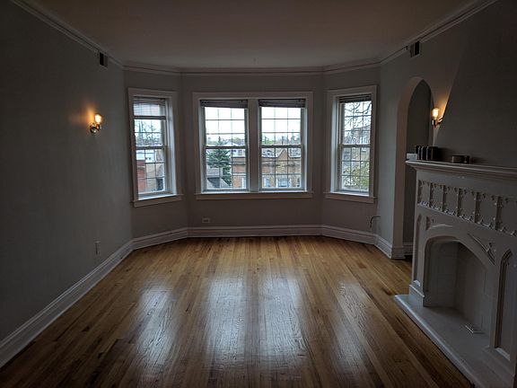 3rd image of 2044 N Albany Ave #3