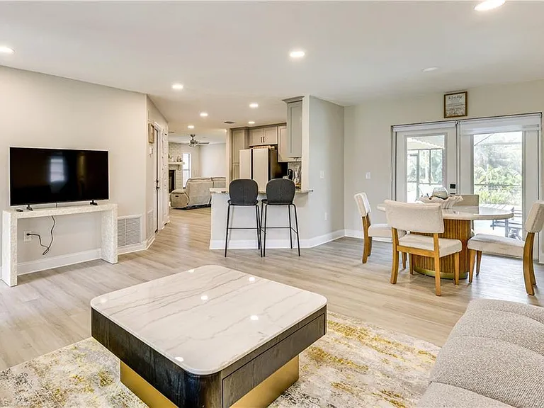 6030 Perthshire Ln — Photo 4