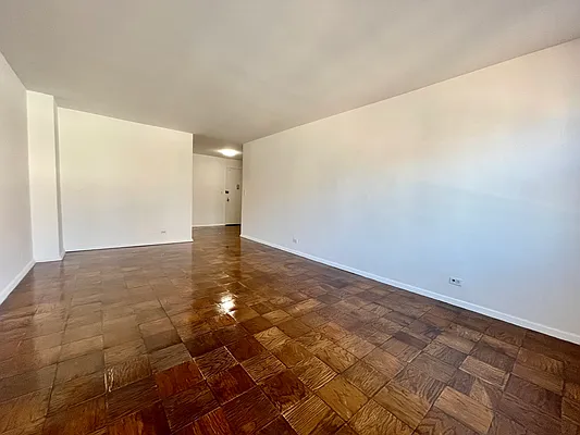 Rented by Addison Property Group | media 15