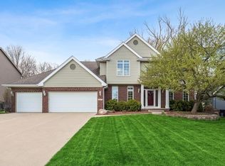 12901 Sunset Ter, Clive, IA 50325