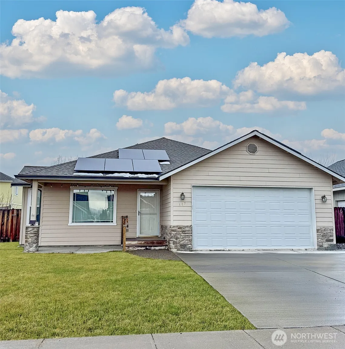107 W Greenfield Avenue photo 1