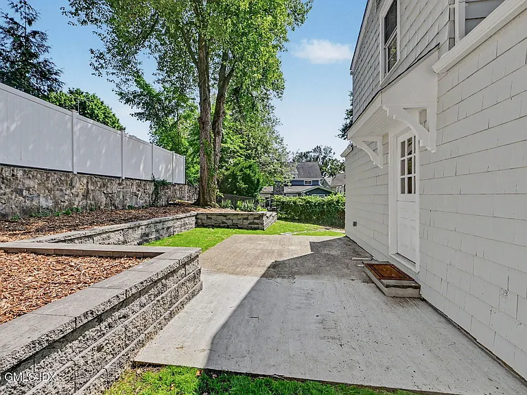 25 Hoover Rd — Photo 33