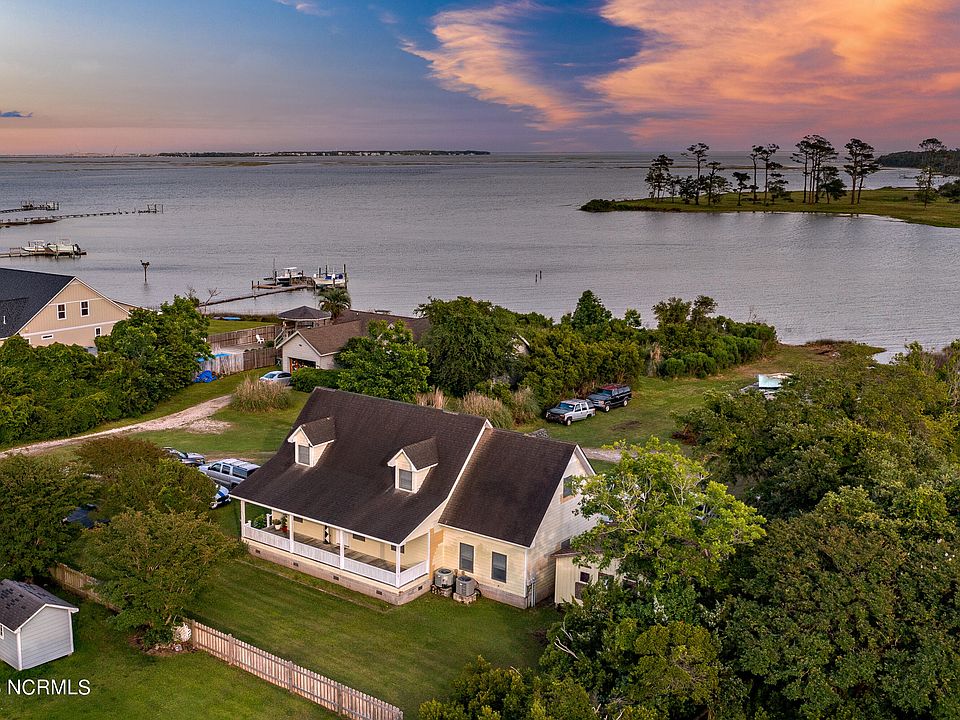 1st image of 221 Gibbs Court