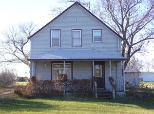 406 Elm St, Henry, SD 57243