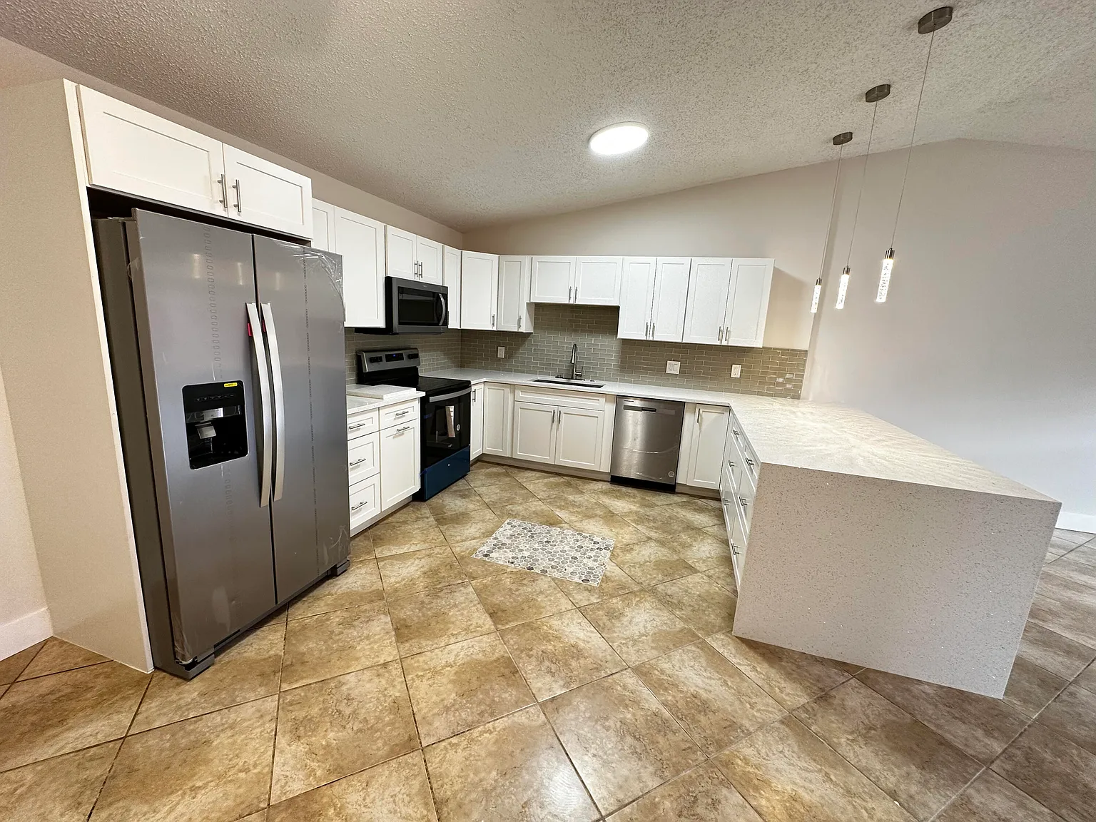 2 bed, 2.0 bath, 1142 sqft, $2,150 — Photo 2