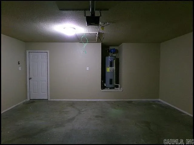 9112 Pleasant Valley Dr — Photo 9