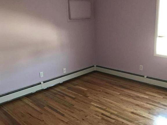 5th image of 473 Elverton Ave Floor 2