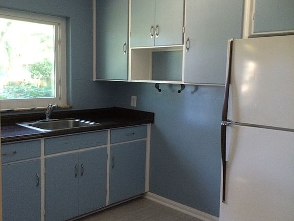 5th image of 2021 Forest Cir