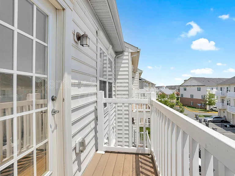 24676 Hutchinson Farm Dr — Photo 24