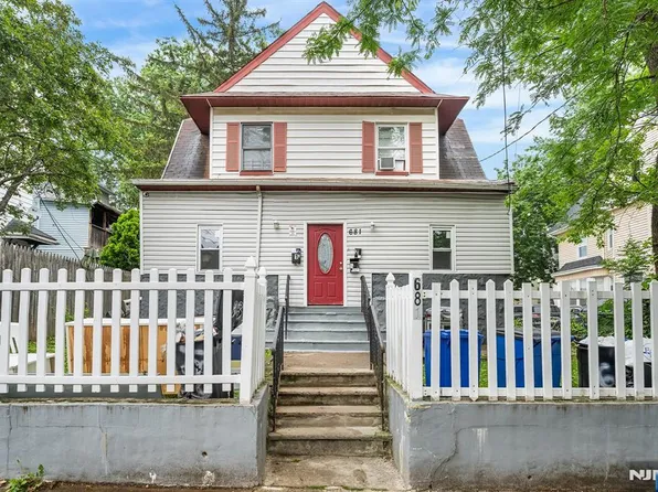 683 E 28th St, Paterson, NJ 07504
