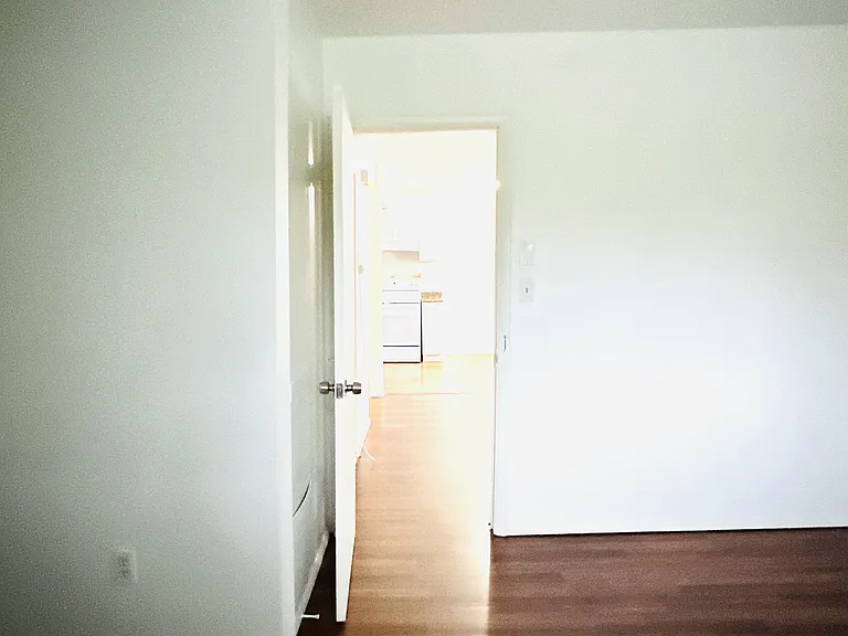 23 Pearl St #5 — Photo 8