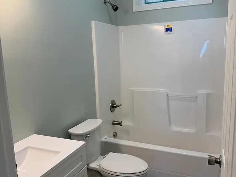 107 Fairview St — Photo 6