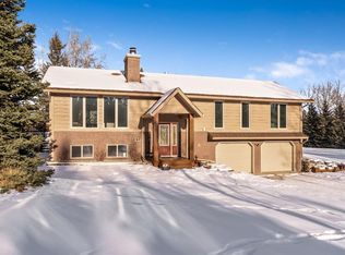 24 S Mountain View Park, Rocky View County, AB T0L0K0