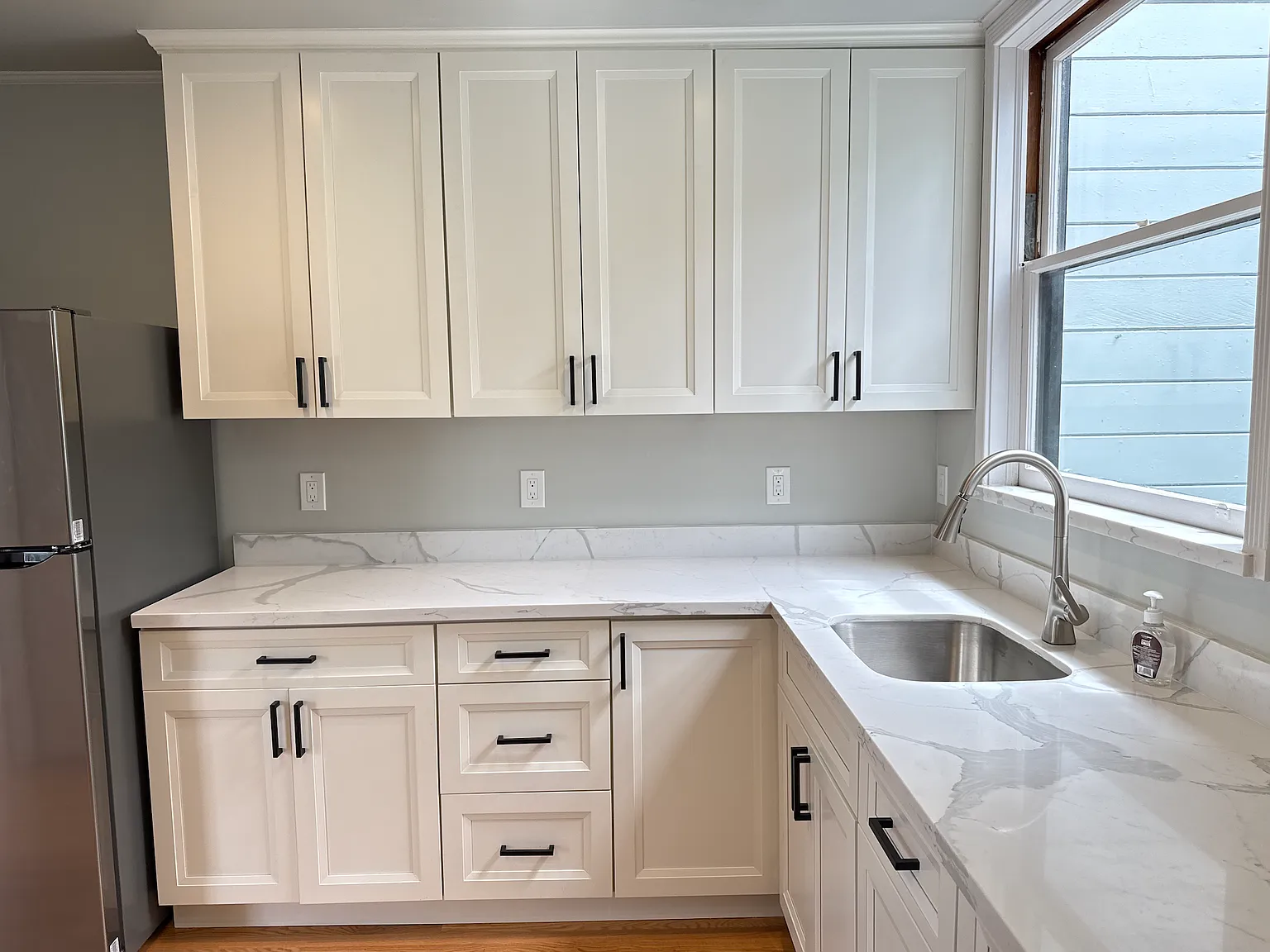 2 bed, 1170 sqft, $4,880 — Photo 4