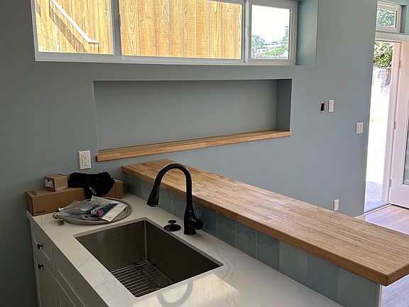 Kitchen and bar area