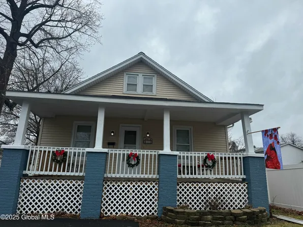 10 Grove Avenue, Latham, NY 12110