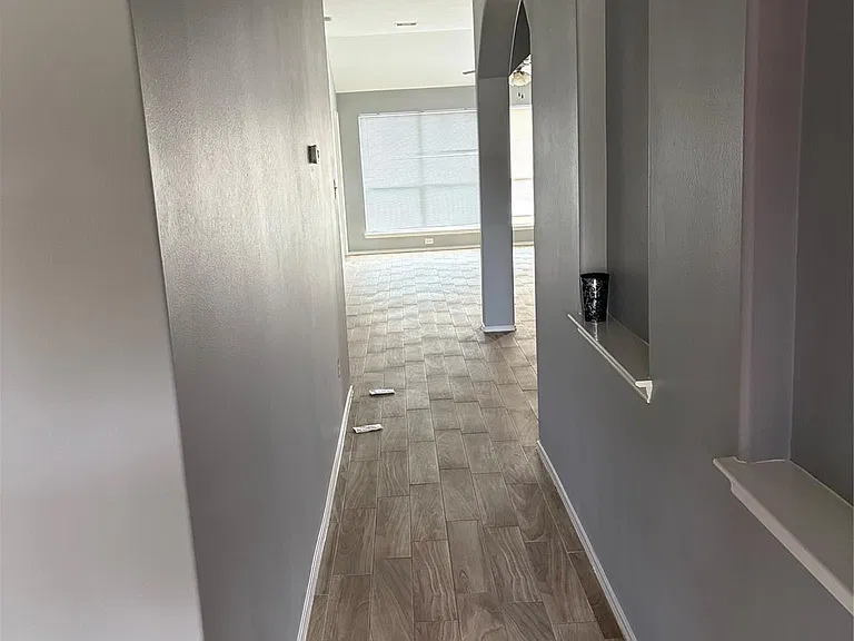 7214 Crescent Mills Dr — Photo 2