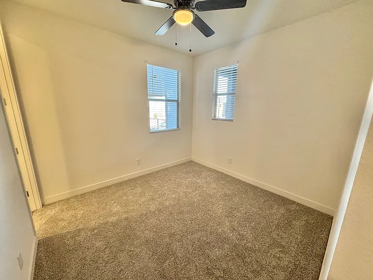 1548 Little Penguin St — Photo 2