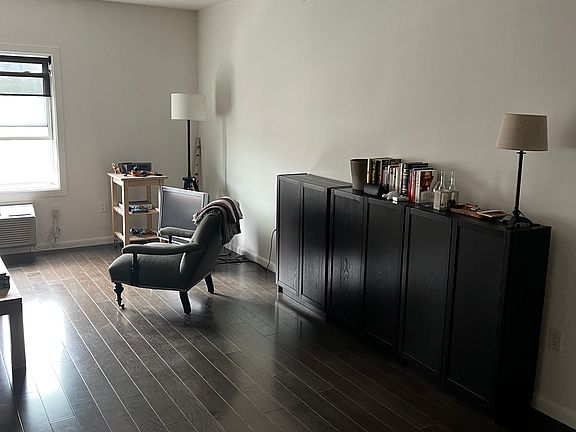 5th image of 5501 Hudson Ave APT 304